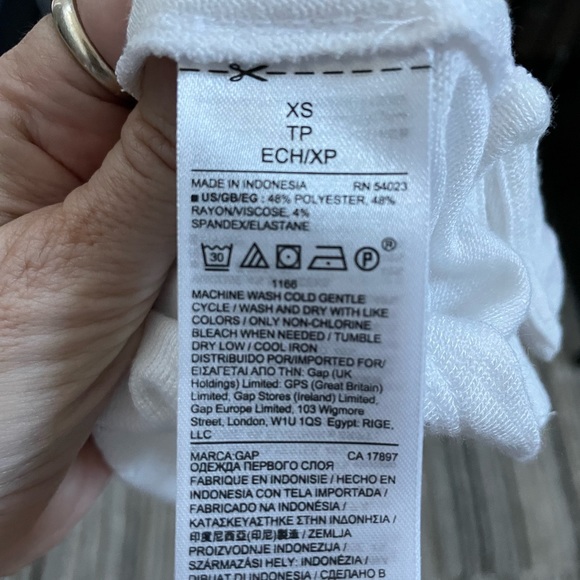 GAP swingy white tank top - XS - Picture 5 of 6